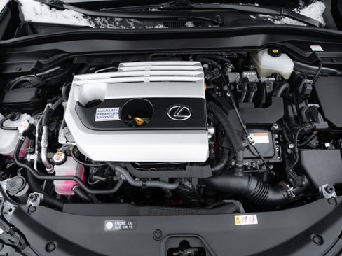 Used 2020 Lexus UX 250h w/ Premium Package image 29