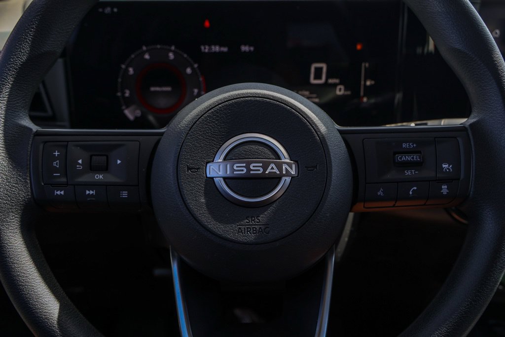 Used 2026 Nissan Kicks SV FWD image 27