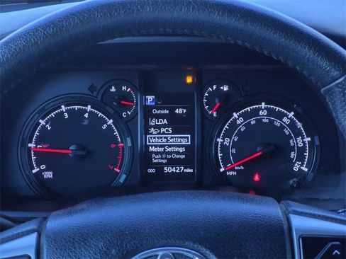 Used 2020 Toyota 4Runner SR5 Premium image 16