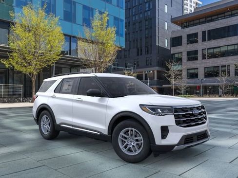 New 2025 Ford Explorer Active image 7