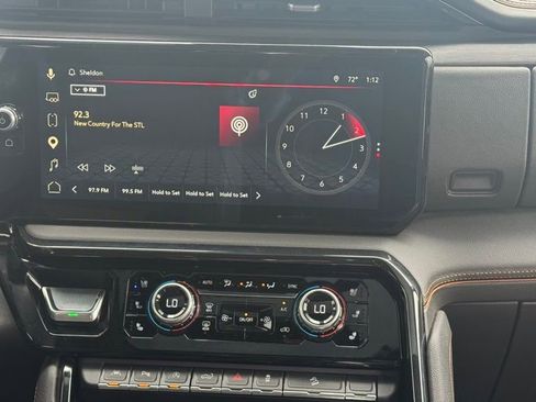 Used 2024 GMC Sierra 1500 AT4 w/ Technology Package AWD/4WD image 15