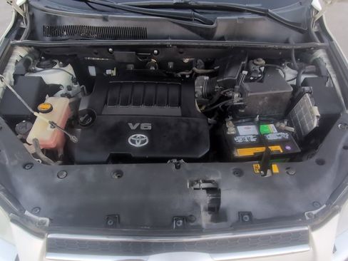 Used 2012 Toyota RAV4 Limited image 33