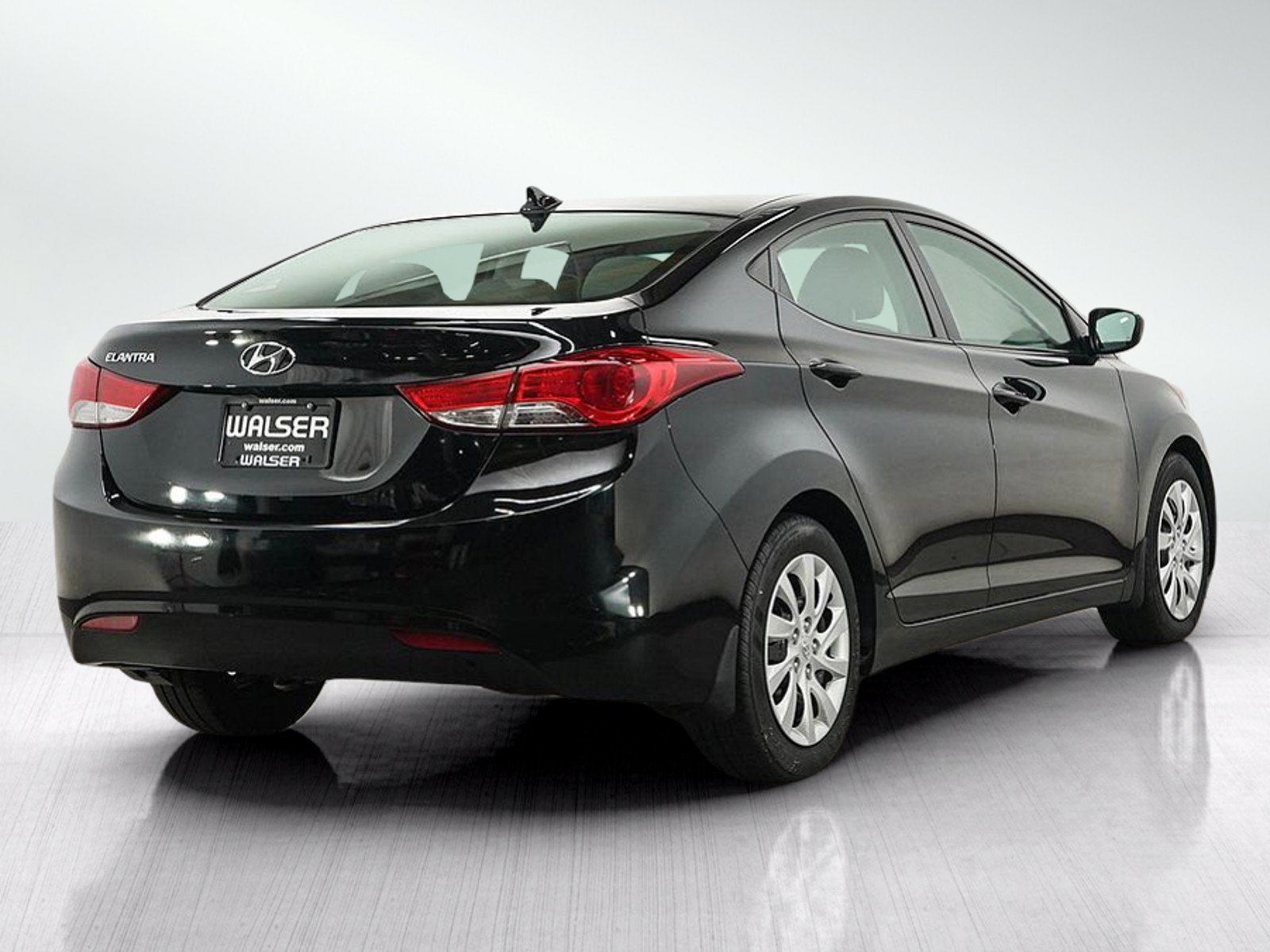 Used 2013 Hyundai Elantra GLS FWD image 5