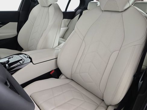 New 2026 BMW 530i xDrive 530i xDrive w/ Premium Package image 15