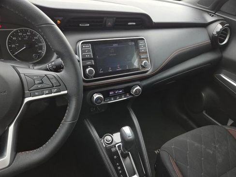 Used 2020 Nissan Kicks SR FWD image 31
