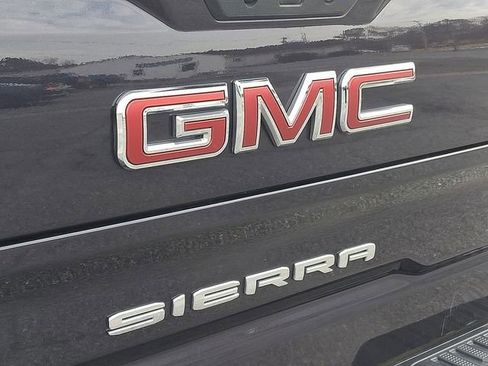Certified 2024 GMC Sierra 1500 SLT image 30