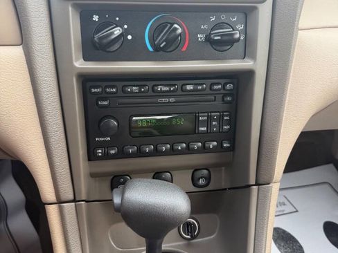Used 2002 Ford Mustang GT RWD image 18