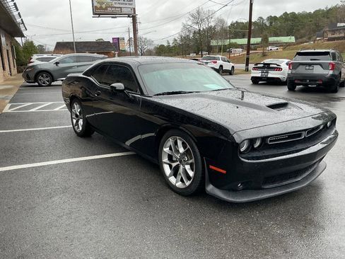 Used 2022 Dodge Challenger GT image 4