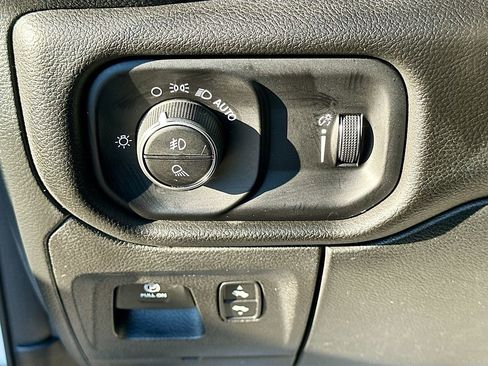 Used 2023 RAM 1500 Big Horn AWD/4WD image 10