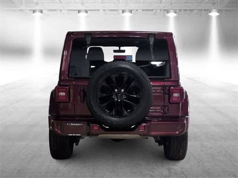 Used 2021 Jeep Wrangler Unlimited Sahara image 7