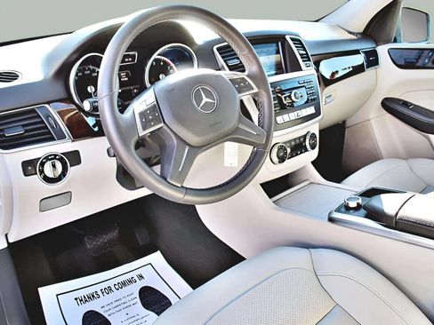 Used 2013 Mercedes-Benz ML 350 4MATIC image 24