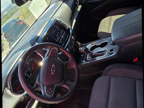 Used 2020 Chevrolet Traverse LS AWD/4WD image 9