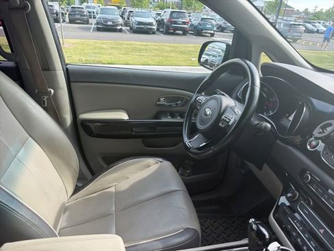 Used 2016 Kia Sedona SX FWD image 19