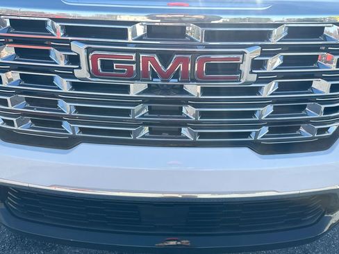 Certified 2024 GMC Acadia Denali image 31