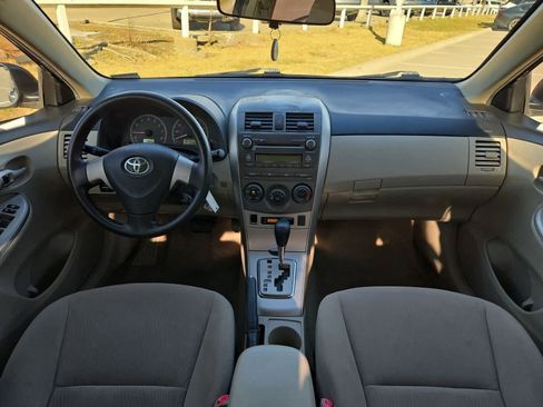 Used 2011 Toyota Corolla LE image 14