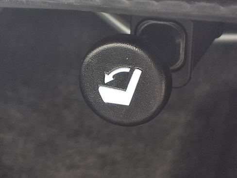 Used 2024 Nissan Altima 2.5 SV image 25