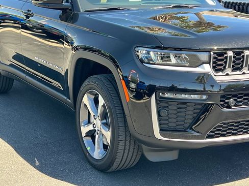 New 2026 Jeep Grand Cherokee L Limited w/ Luxury Tech Group II AWD/4WD image 13