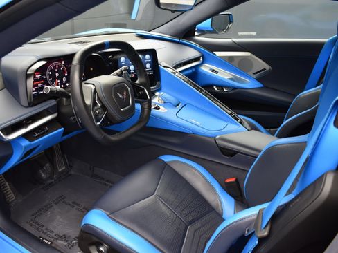 Used 2022 Chevrolet Corvette Stingray Premium Conv w/ Z51 Performance Package RWD image 20