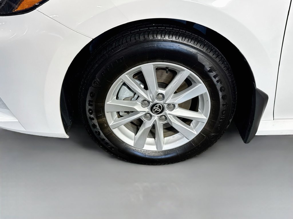 Used 2026 Toyota Camry LE FWD image 4