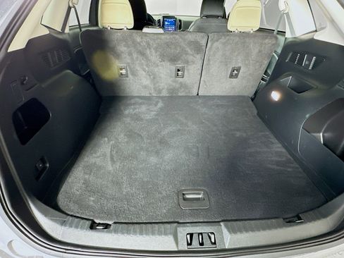 Used 2022 Ford Edge SE image 27