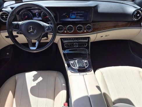 Used 2017 Mercedes-Benz E 300 image 17