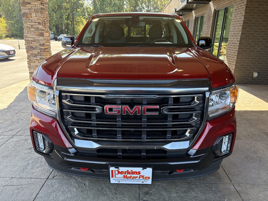 Used 2021 GMC Canyon AT4 w/ Driver Alert Package AWD/4WD image 3