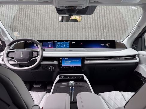 New 2026 Lincoln Navigator Black Label image 52