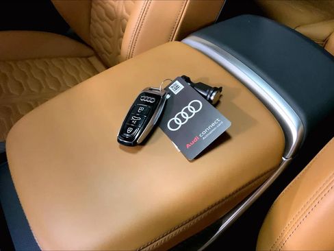 Used 2025 Audi RS Q8 performance AWD/4WD image 14