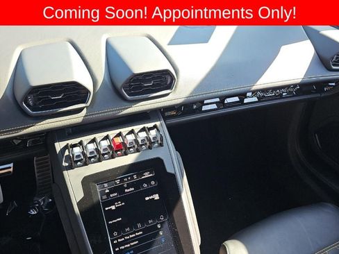 Used 2023 Lamborghini Huracan EVO image 7