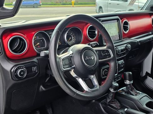 Used 2023 Jeep Wrangler Unlimited Rubicon AWD/4WD image 16