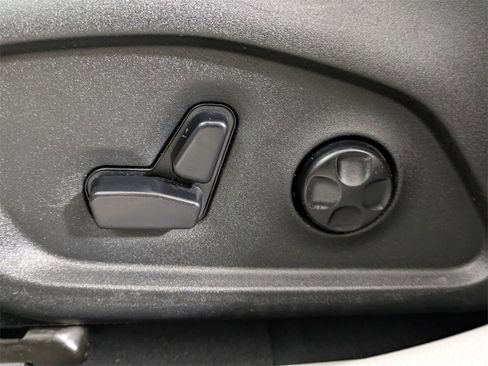 Used 2018 Jeep Compass Latitude w/ Popular Equipment Group image 13