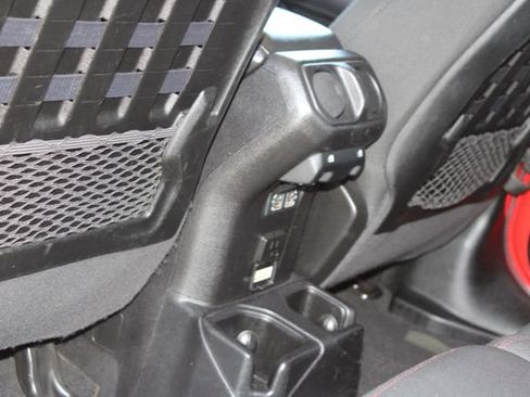 Used 2020 Jeep Wrangler Unlimited Rubicon AWD/4WD image 32