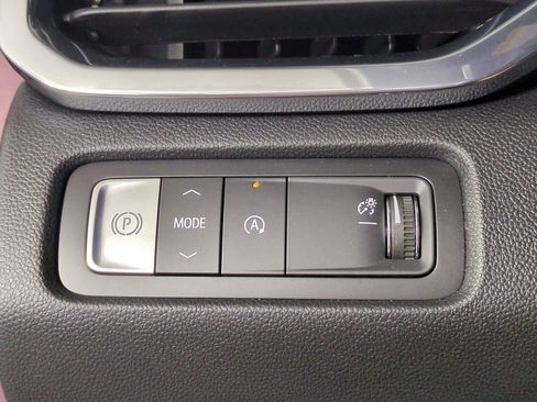 Used 2026 GMC Acadia Elevation image 30