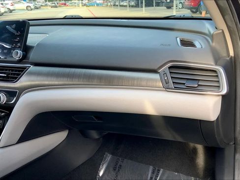 Used 2020 Honda Accord LX image 19