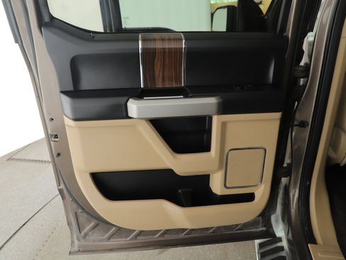 Used 2015 Ford F150 Lariat w/ Equipment Group 501A Mid AWD/4WD image 13