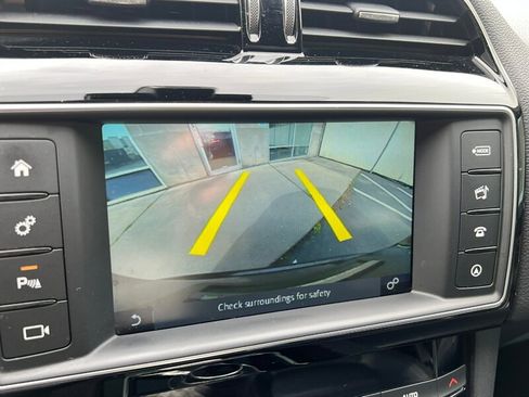 Used 2017 Jaguar F-PACE Prestige image 43