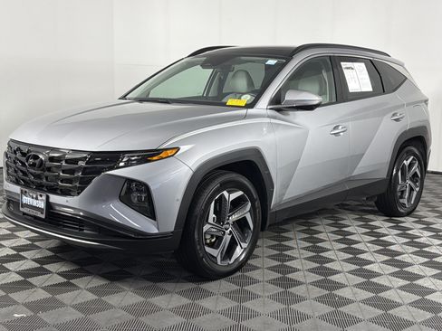 Used 2022 Hyundai Tucson Limited w/ Cargo Package AWD/4WD image 3