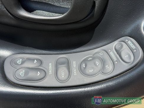 Used 2001 Chevrolet Corvette Convertible w/ Preferred Equipment Group1 RWD image 17