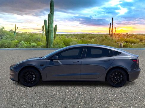 Used 2021 Tesla Model 3 Long Range image 3
