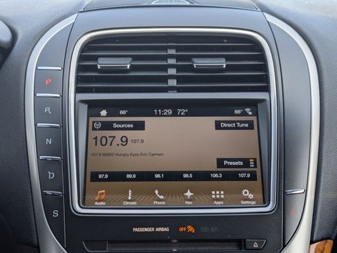 Used 2017 Lincoln MKX Reserve image 19