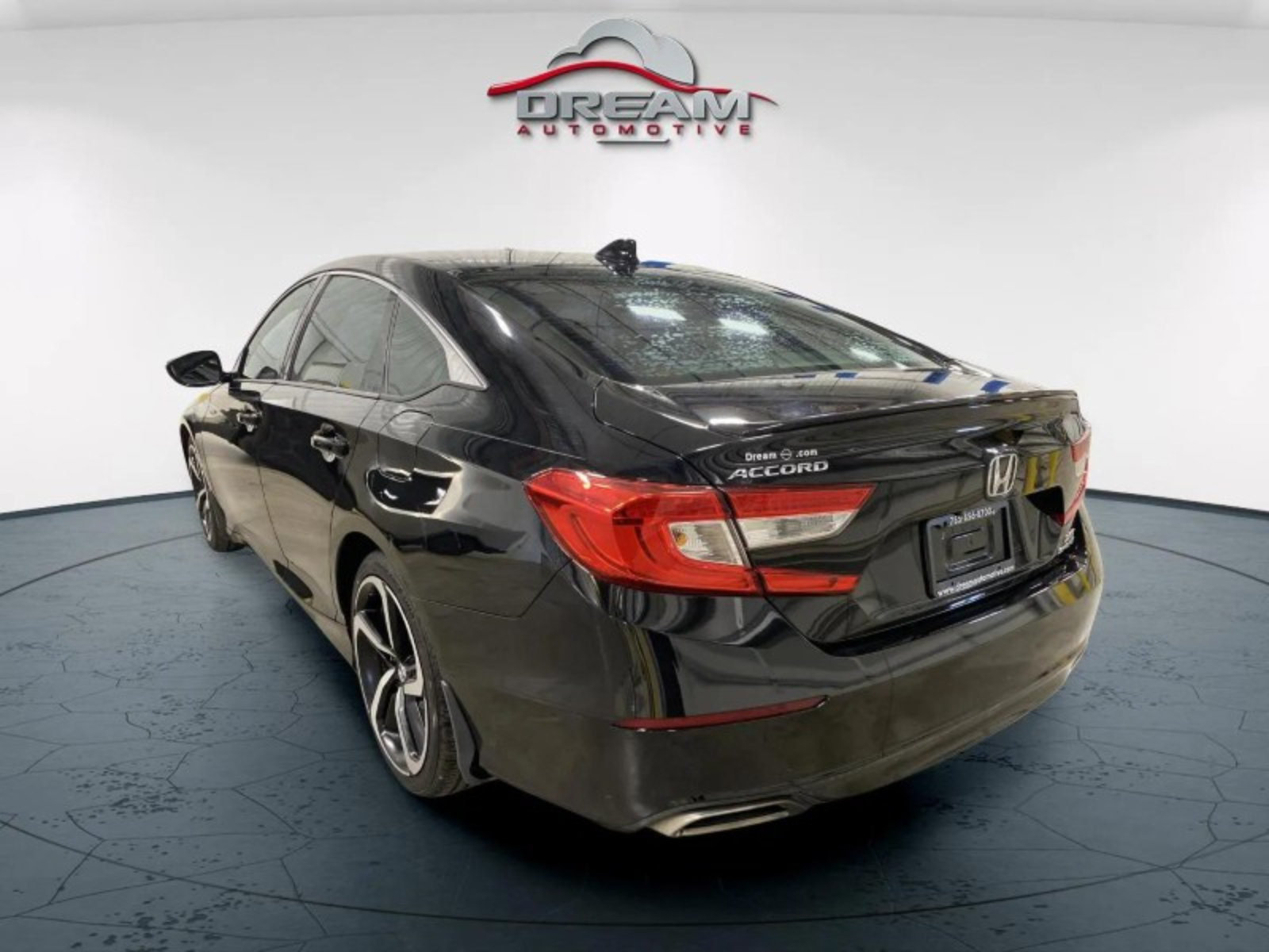 Used 2018 Honda Accord Sport image 5