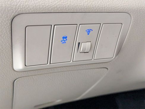 Used 2011 Hyundai Santa Fe GLS image 13