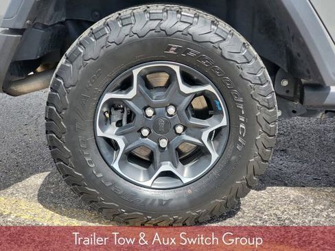 Used 2023 Jeep Wrangler Unlimited Rubicon 4xe w/ Cold Weather Group AWD/4WD image 6