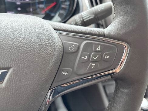 Used 2017 Chevrolet Cruze Premier FWD image 20