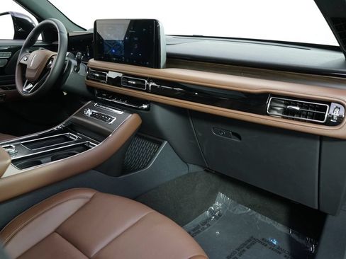 New 2026 Lincoln Aviator Reserve w/ Jet Appearance Package AWD/4WD image 15