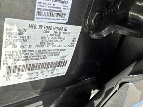 Used 2022 Ford Explorer Limited w/ Equipment Group 301A AWD/4WD image 13