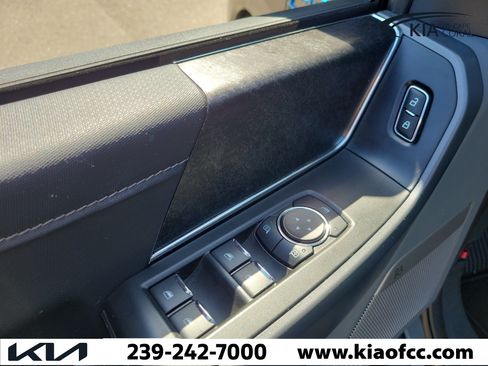 Used 2025 Ford F150 Lightning Flash AWD/4WD image 23