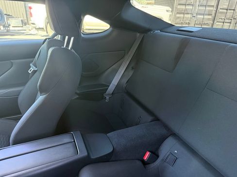 Used 2023 Toyota GR86 w/ ALL Weather Mat Package (TMS) RWD image 22