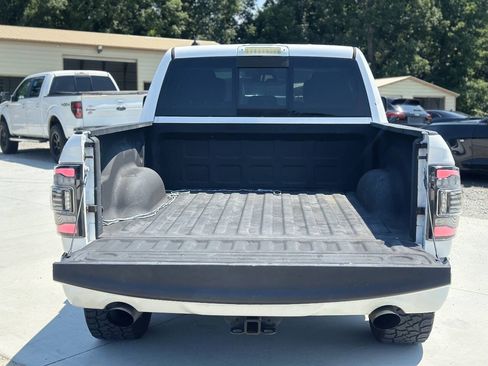 Used 2014 RAM 1500 Limited RWD image 7