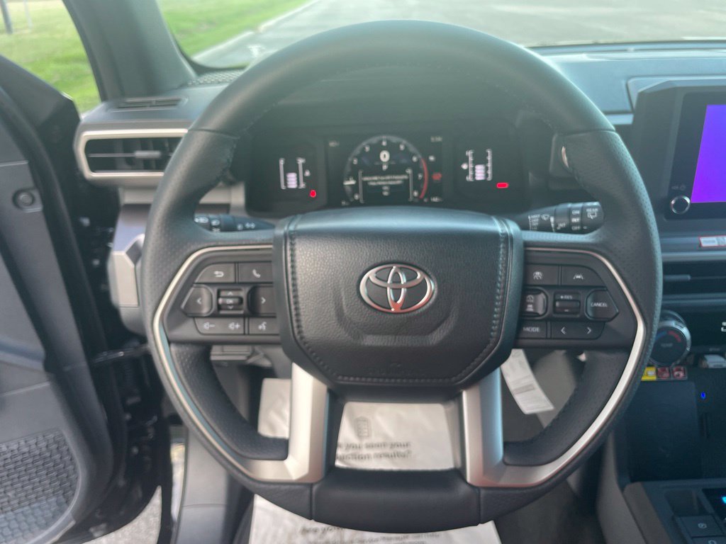 New 2026 Toyota 4Runner SR5 AWD/4WD image 26